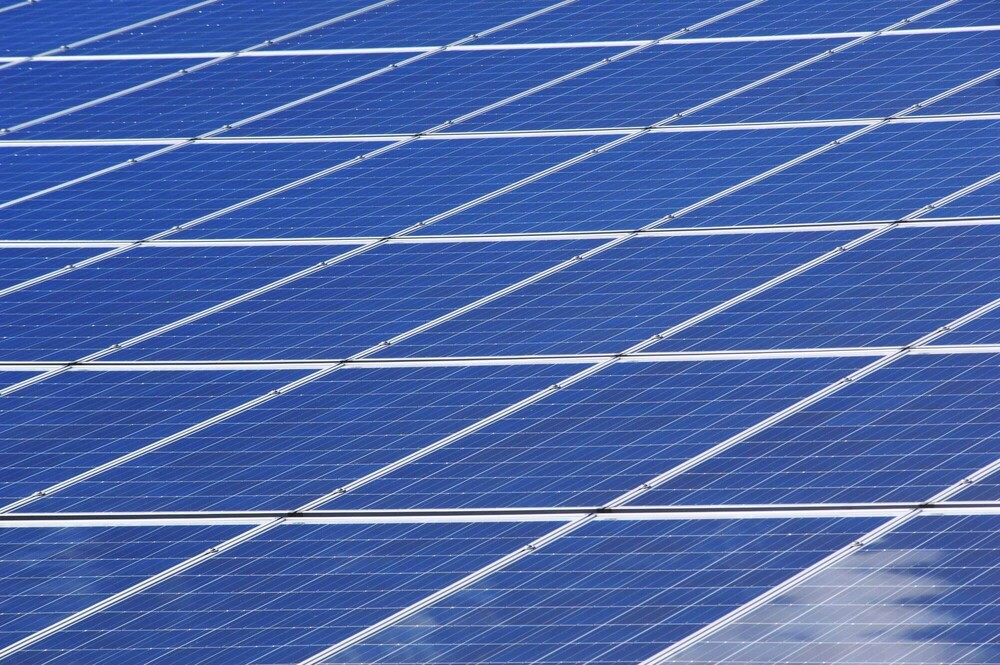 Zonnepanelen laten plaatsen